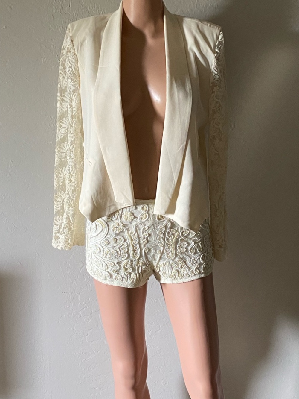 Cream lace blazer set!👰‍♀️